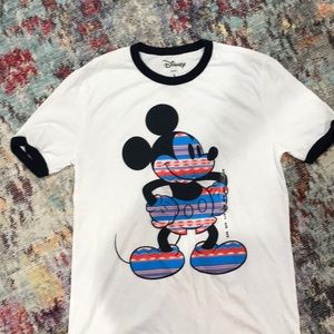 ⚠️Disney Mickey Mouse T-shirt⚠️